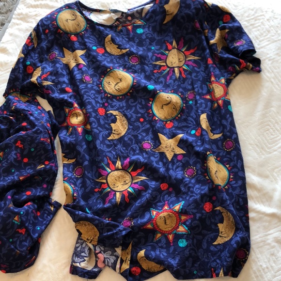 Retro 80s Moon Outfit - Picture 2 of 5